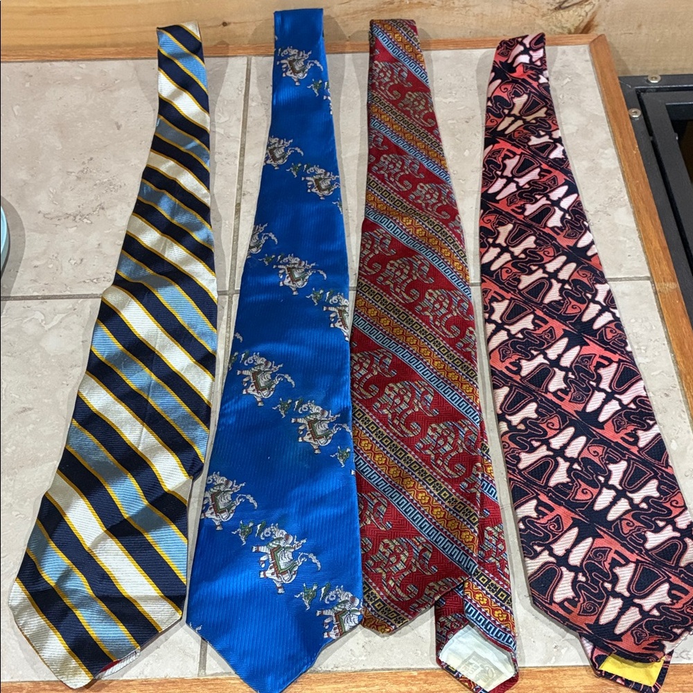 Men's Blue Striped and Patterned Necktie Collection